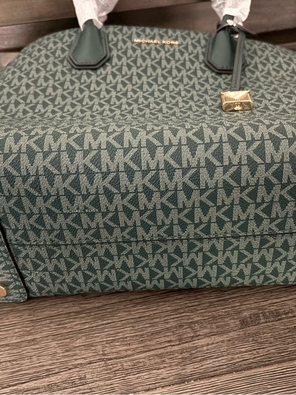 Michael Kors Green Monogram Satchel with Matching Pouch & Cross Bag Charm New - Picture 9 of 13